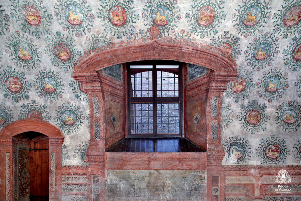Rocca-dei-contrari-sala-dei-leoni-e-dei-leopardi